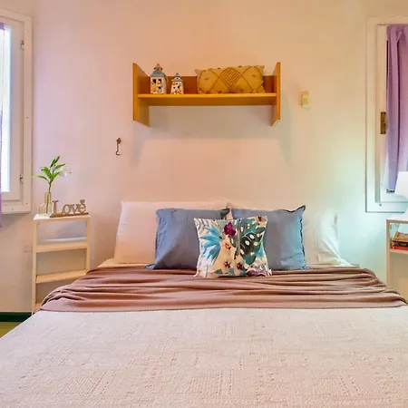 Lägenhet 6 Beds In In Just 150 Mt From The Sea Golfo Aranci